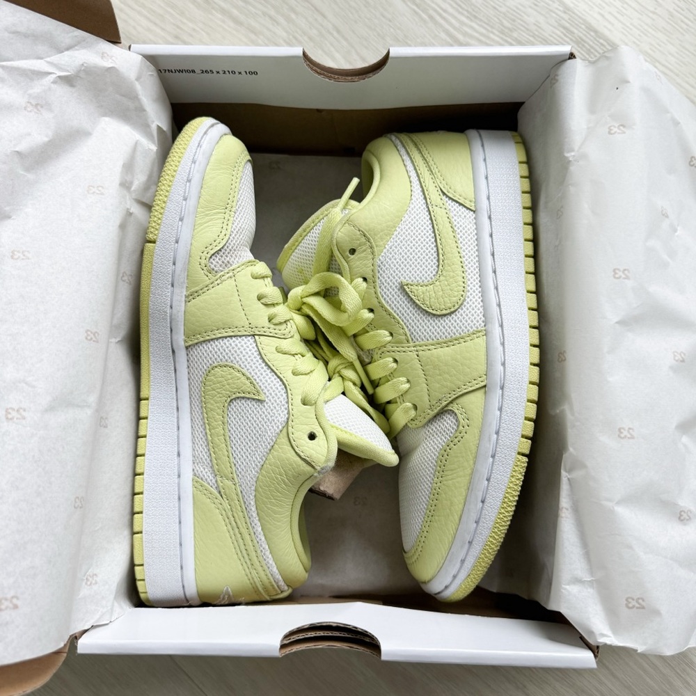 Limelight Jordan 1’s